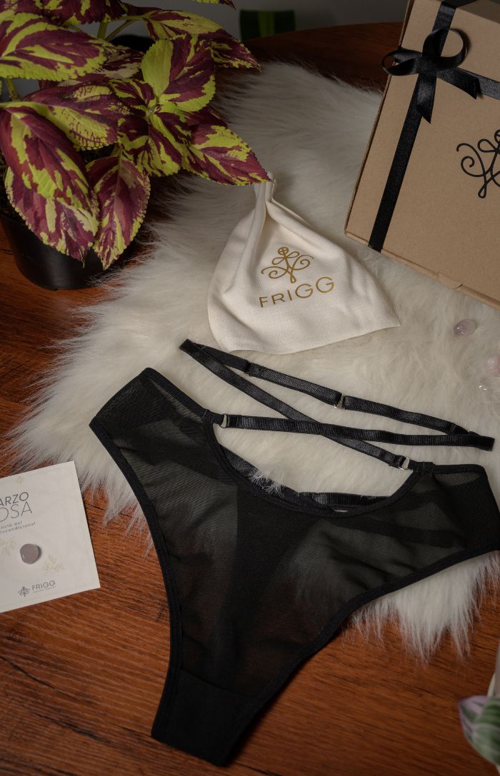 skadi lenceria frigg frigglingerie victoria secret lenceria6